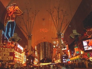 2 Las Vegas_The Fremont street experiance_zonder lichtjes aan_IMA