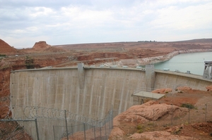 2x Hooverdam _Deze indrukwekkende dan bevnindt zich op de grens v