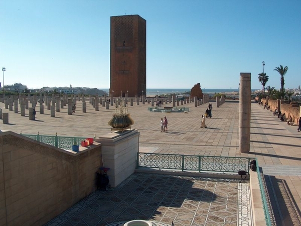 6 Rabat  plein met zuilen 2