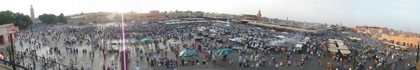 8 Marrakech  Djemaa el Fna plein  _panorama