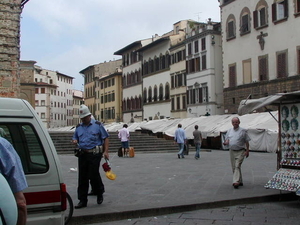 kramen en auto's goed  afsluiten
