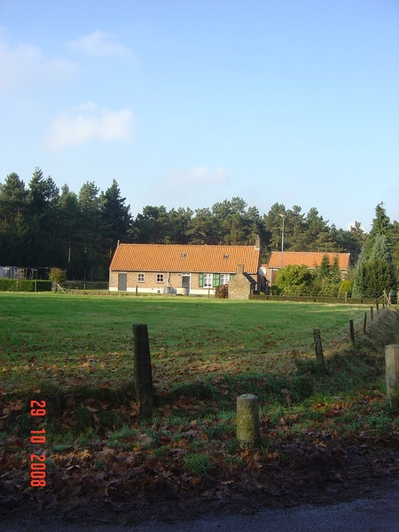 Brabants huisje met bakhuis.