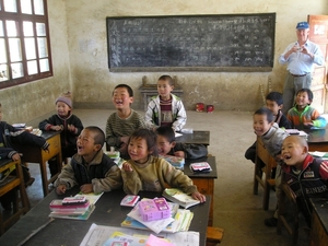 4 Lijiang_omgeving_bergdorpje_Baisha_schooltje_Chin2007k2 009