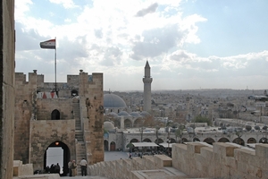 2  Aleppo _ citadel  met zicht op de stad