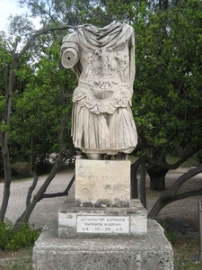3a Athene _Hadrianus beeld op de agora