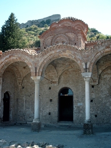 5c 337-Mystras-byzantynsekerk2