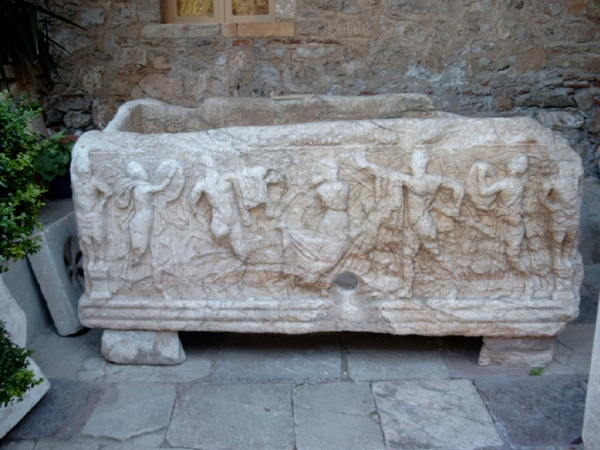 5c 339-Mystras-sarcofaag