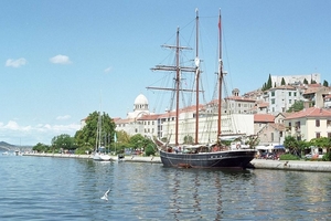 2b_KRO_Sibenik_haven