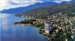 2_KRO_Opatija_zicht op jachthaven en de kuststrook