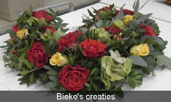 halve krans rozen eucalyptus bieke's creaties