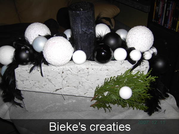 bladapplicatie, kerstballen zwart wit bieke's creaties