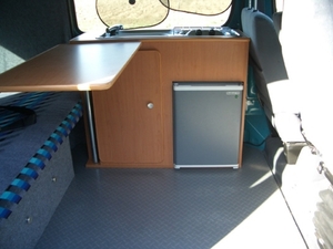 20_HiAce_camper_keuken[1]