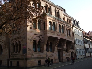 080-Prachtig gebouw