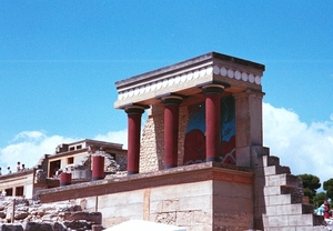 2 Knossos paleis gerestaureerde zuilen 6