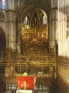 1TO_KA IN Toledo_kathedraal_middenbeuk vooraan