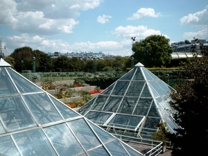 2CP SIMG1892 CP omg. forum des halles glaskoepels met centre pomp