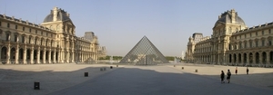 3CVL IN Louvre_Pyramide