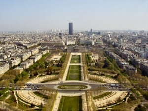 5ET IN eiffeltoren zicht naar tour montparnasse