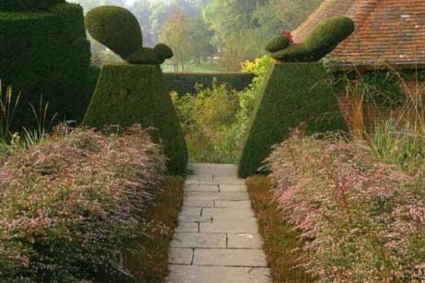 4IN Great Dixter garden - completing the Circuit