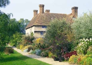 4IN Great Dixter garden - the long border