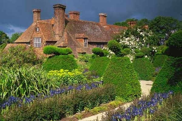 4IN Great Dixter garden -Christopher Lloyd