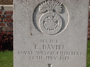 DSC4540-Dragoon Camp Cemetery- Major Davies