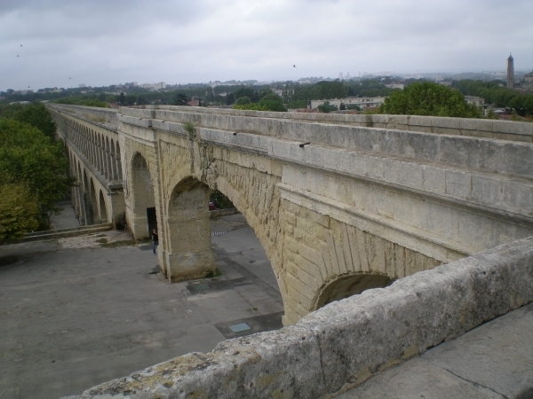 Montpellier: aquaduct