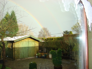 Merel. Toch maar weer een regenboog.