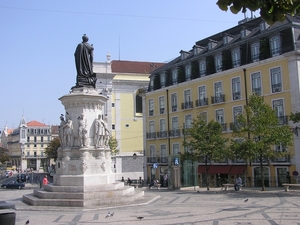 2 Lissabon _Camões Square 3