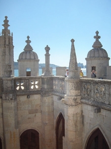 2 Lissabon _Belem toren _Wachtorentjes met koepels in Moorse stij