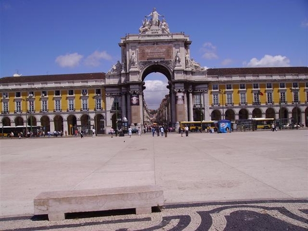 2 Lissabon _Praça do Comércio, zicht richting Rossio