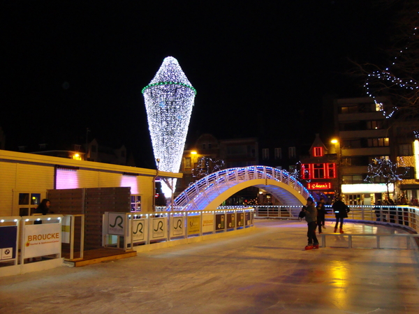 IJSPISTE-KERSTMARKT ROESELARE