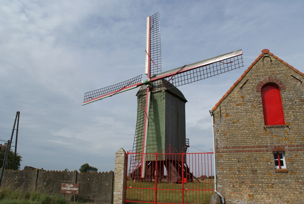 Oude zeedijkmolen--1745