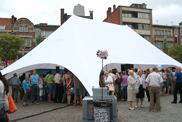 Roeselare-1000 zonnen, met Saartje