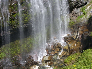 mazama falls