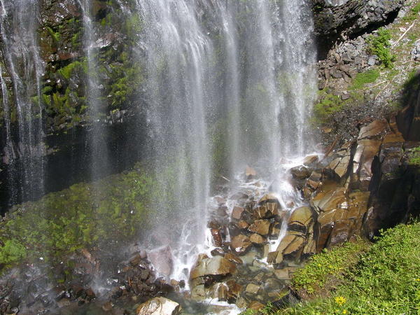 mazama falls