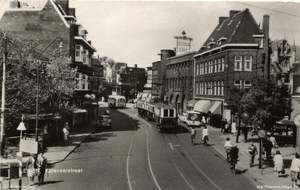 lden-korevaarstraat_met_tram_bus_1957%5B1%5D