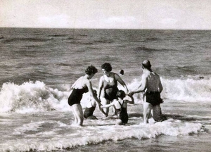 Uit de oude doos - Koksijde-  baduurtje !