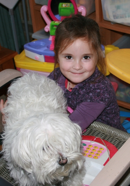 29 nov 2008 Sinterklaas bij Griet - Liesel met Mickey