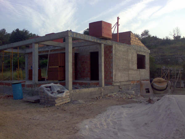 Casa Liliane; Opbouw