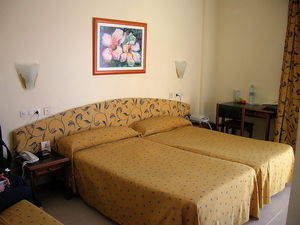 10 Hotel