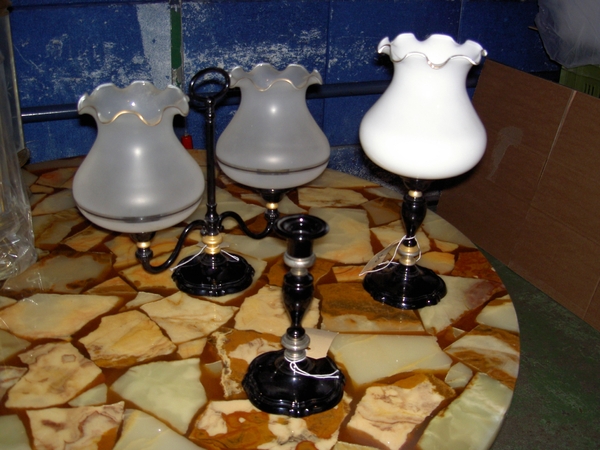 Enkele en dubbelen voet,kandelaars zwart met goud