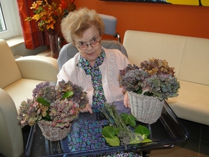 DENISE met bloemen 002