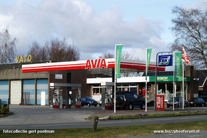 Tankstation voor het oude VATO pand