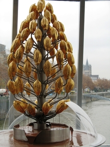 Keulen _Chocolademuseum _chocolade-fontein 2