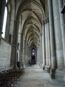 2009_08_24 136 Reims - kathedraal - binnen zijbeuk