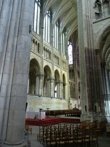 2009_08_25 052 Saint Quentin - kathedraal