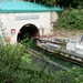 2009_08_25 055 Riqueval - ondergronds kanaal - boot gaat binnen i