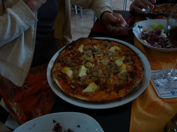 2009_07_07 007 Schwabbach - Italiaans restau - eten - pizza