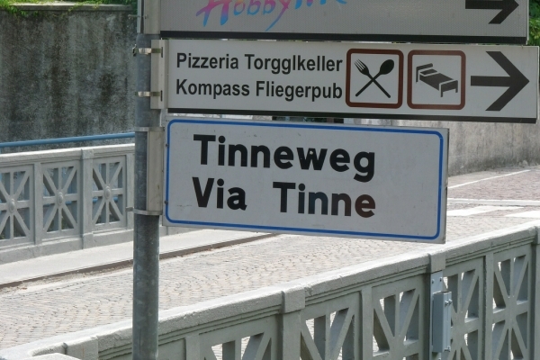 2009_07_08 039 Klausen (Chiusa) - bord 'Tinneweg'